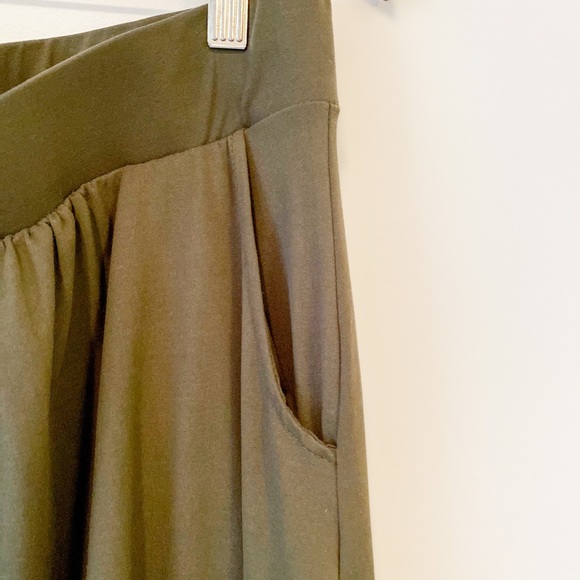 White Mark Olive Green Maxi Skirt w/ pockets NWOT - Picture 4 of 7